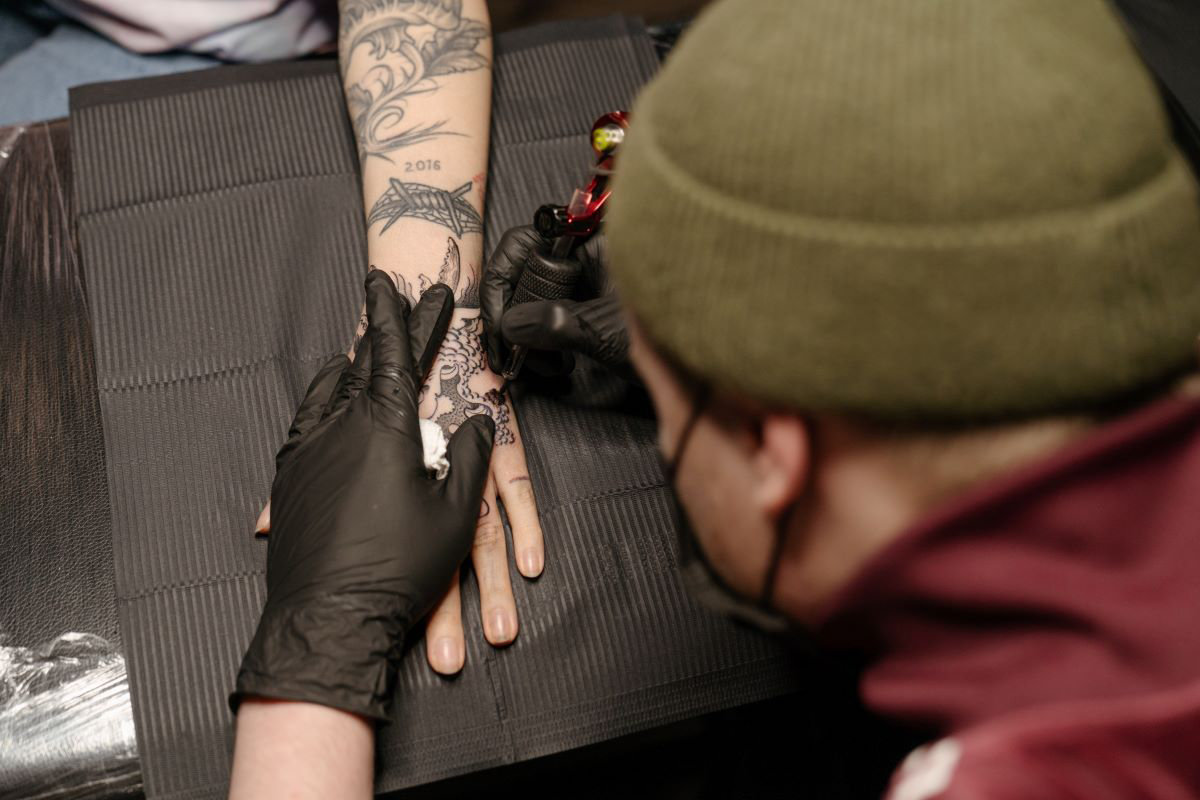 How to heal a new tattoo - Cross Pharmaceuticals